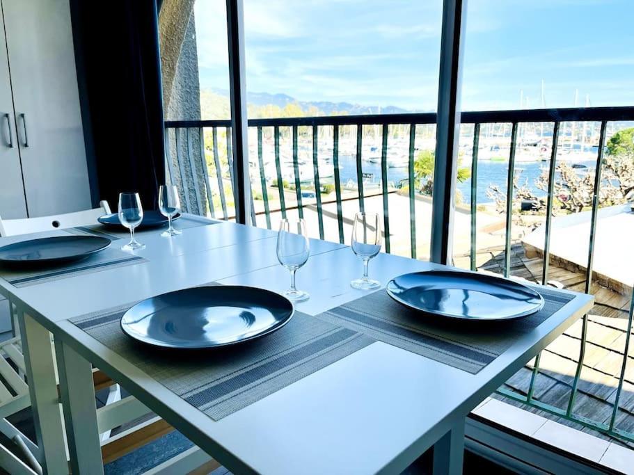 פורטו-וישיו Appartement Sur Le Port Residence Marina Palmu מראה חיצוני תמונה
